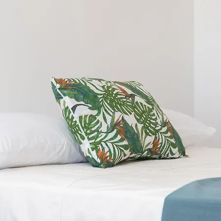 - Montes De Oca Apartment