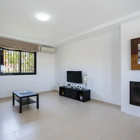 Apartment - Montes De Oca *